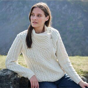 Aran Sweater Market XS 100% Merino Wool Cable Knit Cream Turtleneck Sweater